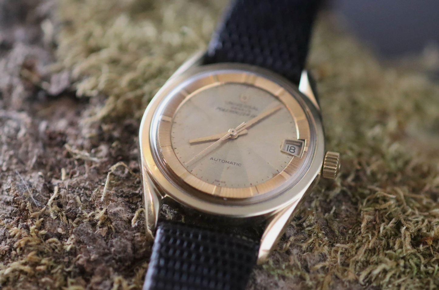 Universal Genève Polerouter Date